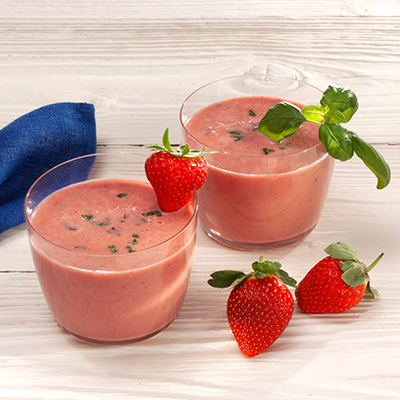 Rezeptbild Erdbeer-Basilikum-Joghurt-Drink mit Holunderblütensirup